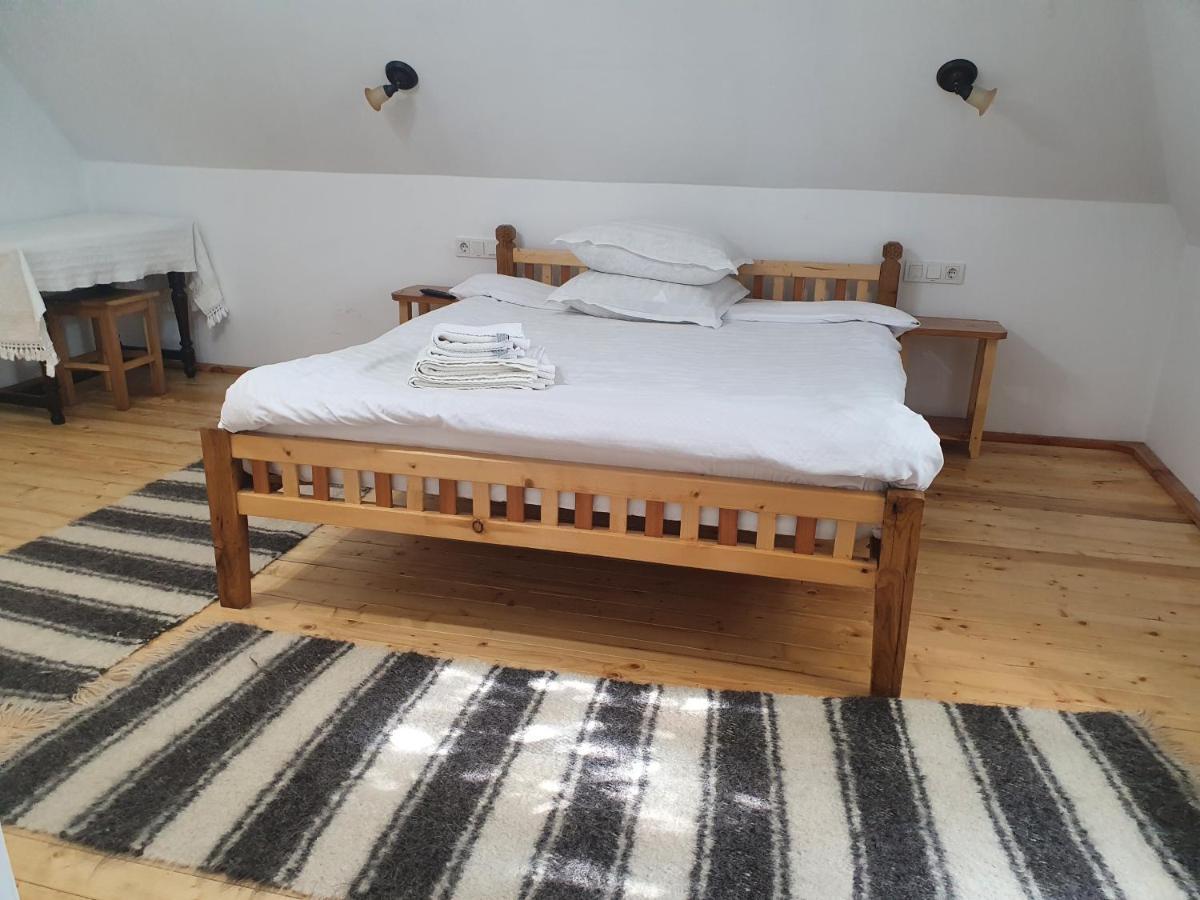 Ferienwohnung Casuta Din Gradina Breb Exterior foto